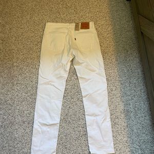 White Levi’s Jeans